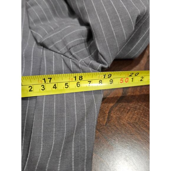 Vintage J. Crew 95% Wool Gray White Pinstripe Blazer Jacket Size 10 Schoolboy - Picture 3 of 6